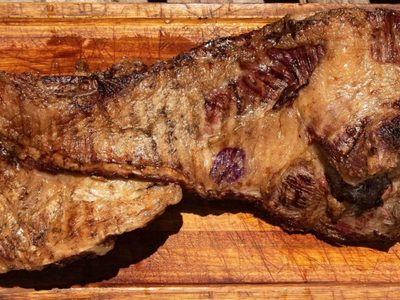 Tapa de asado rellena: ponete la 10 en la cena con esta receta digna del mejor bodegón
