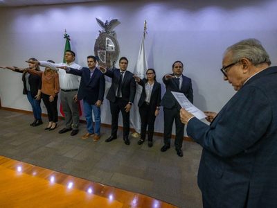 Gobernador de Sinaloa sacude su gabinete con cambios; toma protesta a siete nuevos funcionarios