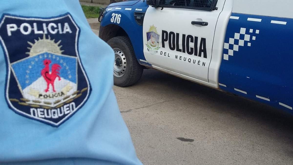 Policía de la provincia en Cutral Co. Fuente: (Twitter)