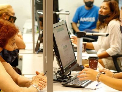 La ANSES reconoce los años jubilatorios a las mujeres que fueron madres: cómo gestionar los aportes