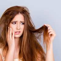 Sin gastar en keratina: la mezcla mágica con este alimento para tener un cabello liso y radiante