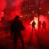 Rebelión en Francia contra el sistema de pensiones: marchas, huelgas, disturbios… (Videos)