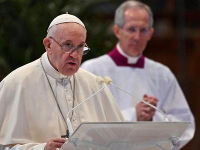 El Papa advirtió que el coronavirus “ha empañado muchas otras emergencias humanitarias”