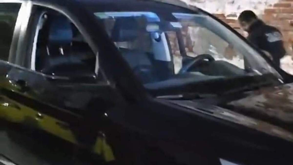 La camioneta en la que viajaba Andrés Salas al ser atacado