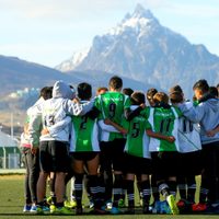 Mientras Chapelco era sancionado, vecinos denunciaron un "campeonato de fútbol clandestino"