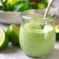 Aprovechá que la palta está barata y prepará esta jugosa y deliciosa mayonesa para picotear entre amigos