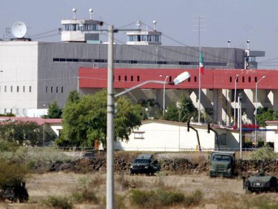 De amores y pesos: el "Chapo" Guzmán en Puente Grande