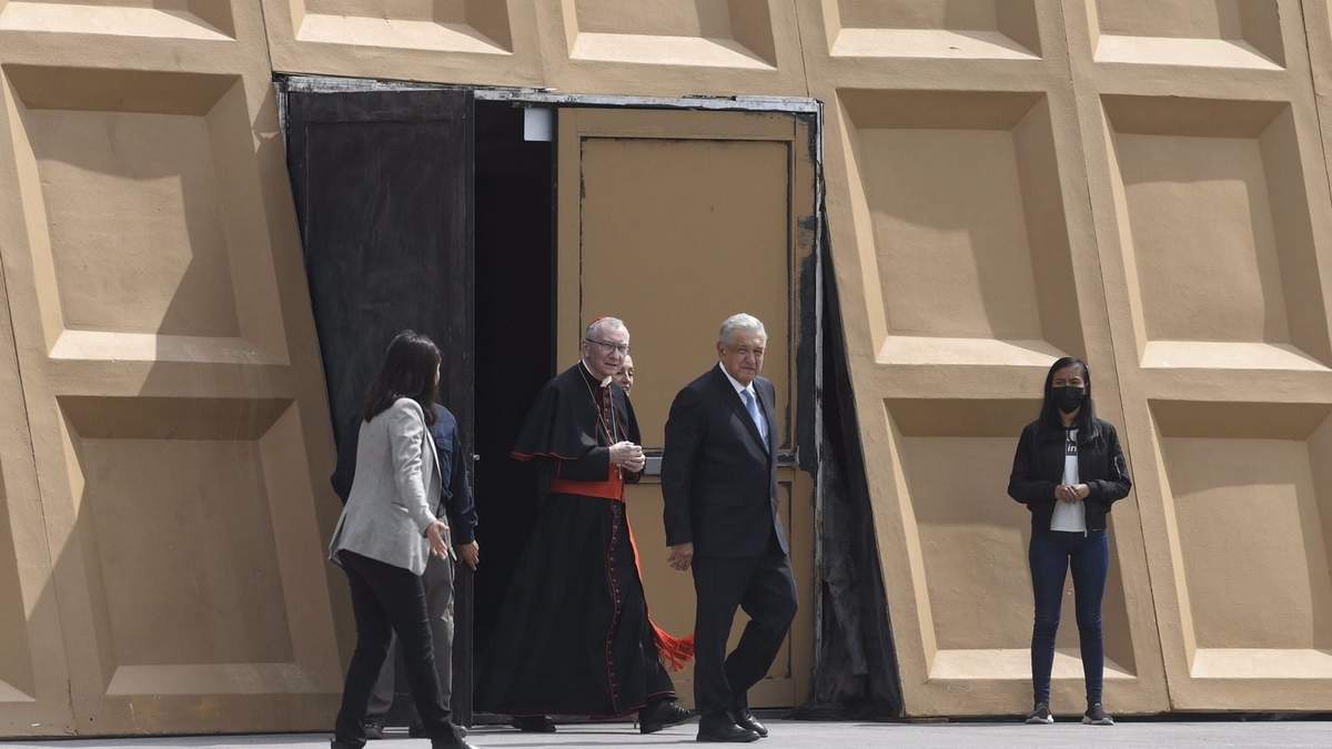 López Obrador y el secretario de Estado de la Santa Sede, cardenal Pietro Parolin