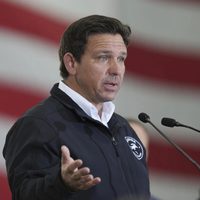 Gobernador de Florida justifica atropellamientos contra manifestantes (Video)