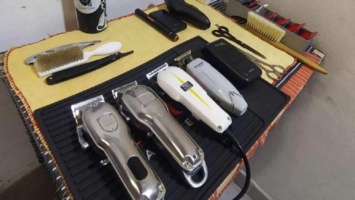 Los elementos de trabajo sustraídos en la vivienda del barbero de Centenario. Fuente: (Centenario Digital)