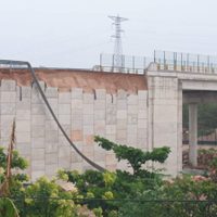 Se desprenden placas de concreto de puente del Tren Maya en Yucatán (Video)