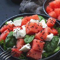 Ensalada de sandía y queso: una combinación fresca de sabores increíbles, en una receta para paladares exigentes