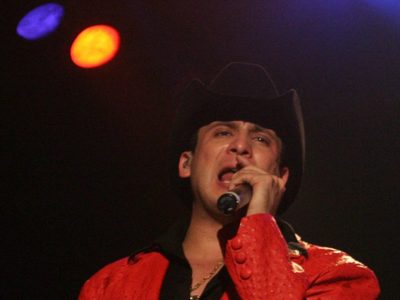 Hermano de Valentín Elizalde revela nuevos detalles sobre la muerte del cantante