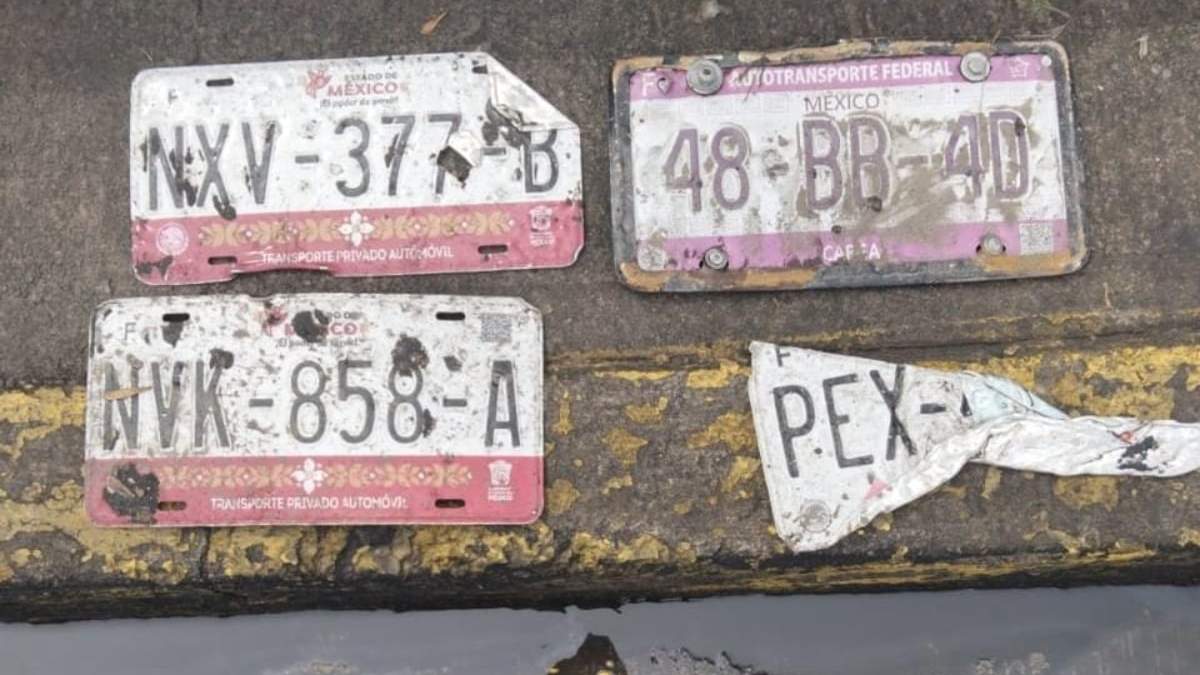 Placas halladas en las inundaciones en la CDMX