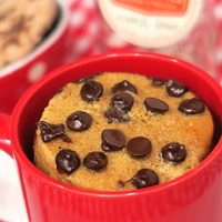 Cookie en taza con corazón de Nutella: una receta fácil y tentadora que no te vas a cansar de hacer