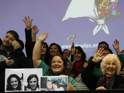 Recuperó su identidad el nieto 140: sus padres, Graciela y Raúl, fueron secuestrados en Cutral Co