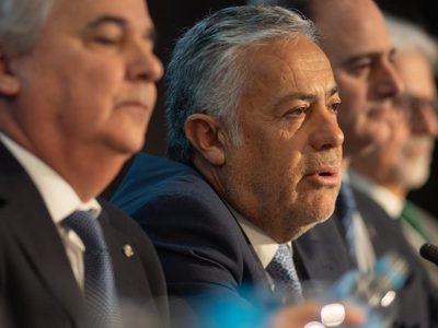 Cornejo continúa abajo en el ránking de gobernadores