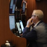 Turbulenta semana en Wall Street termina con pérdidas
