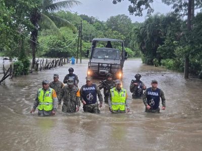 Marina y Ejército activan plan de emergencia por inundaciones al sur de Quintana Roo