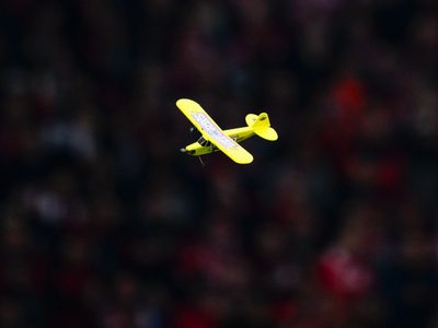 Bayern Múnich sucumbe ante Bochum; siguen las protestas con aviones a escala en la Bundesliga
