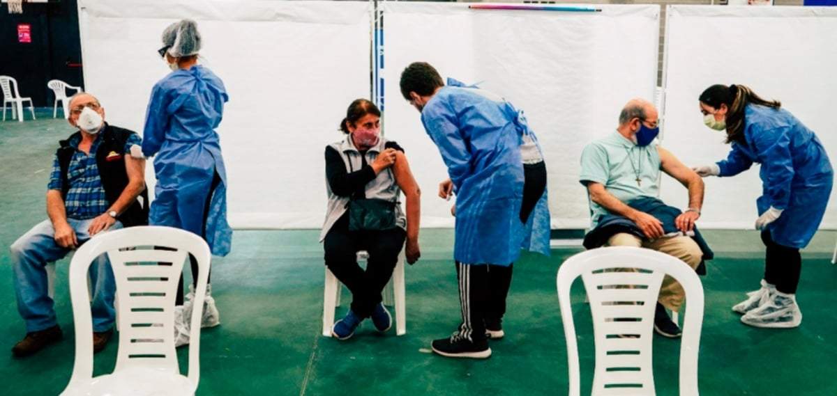 Vacunación en Neuquén. Fuente: (Twitter)