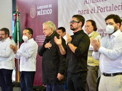 López Obrador anuncia cinco proyectos por 10 mil mdp para Quintana Roo
