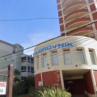 La historia del Dubrovnik, el hotel que se derrumbó en Villa Gesell