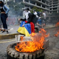 Venezuela: Dos rutas políticas para un país en crisis