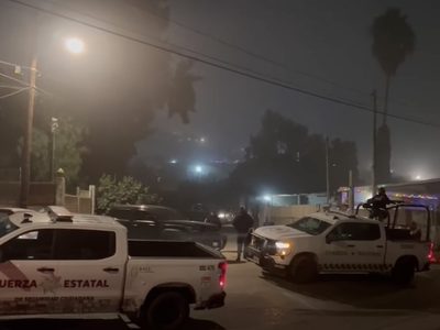 Tiran cuerpos de dos mujeres con cables alrededor del cuello en Tijuana