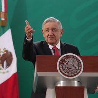 Eliminar fuero presidencial y extinguir fideicomisos, insiste AMLO al Congreso