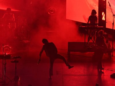 León Larregui y su “Prismarama”, aclamado en el Auditorio Nacional
