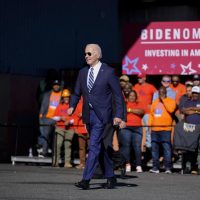 Biden posterga viaje en medio de guerra entre Israel y Hamas