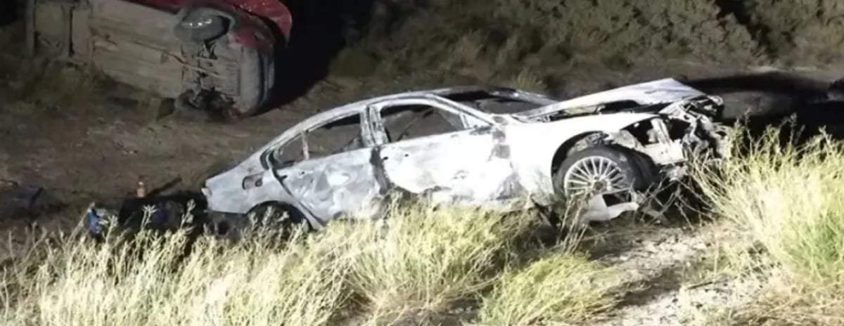Auto incendiado en la ruta 237. Fuente: (Bomberos Voluntarios Picún Leufu)