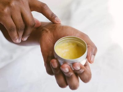 Un viaje de ida: mirá cómo podés hacer en casa el mejor perfume sólido sin gastar una fortuna