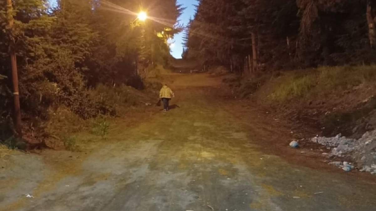 La mujer fue atacada en una calle cortada muy peligrosa. Fuente: (Diario Andino)