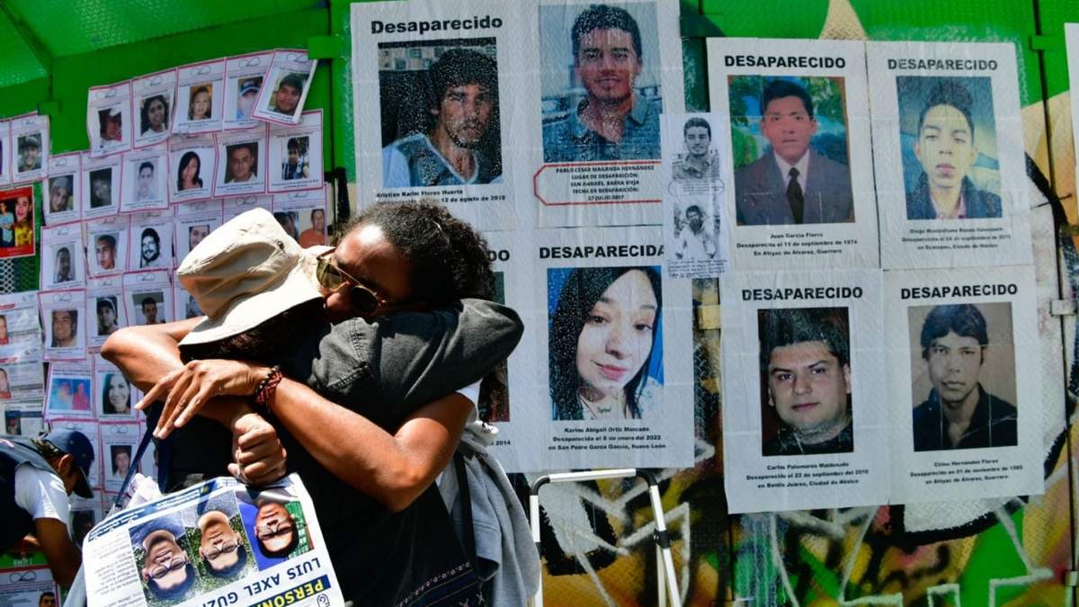Familiares de víctimas de la desaparición forzada en la Ciudad de Méxic
