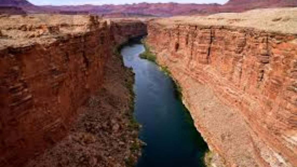 Esta fotografía muestra el río Colorado en su cuenca alta, el 29 de mayo 2021, en Lees Ferry, Arizona