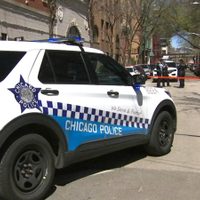 Tiroteo a una reunión familiar en Chicago deja una niña muerta y 10 heridos