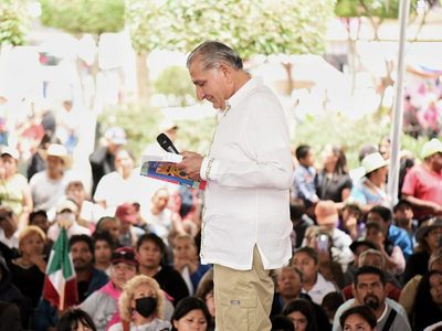 La derecha confabula contra los libros de texto porque quiere un pueblo ignorante: Adán Augusto