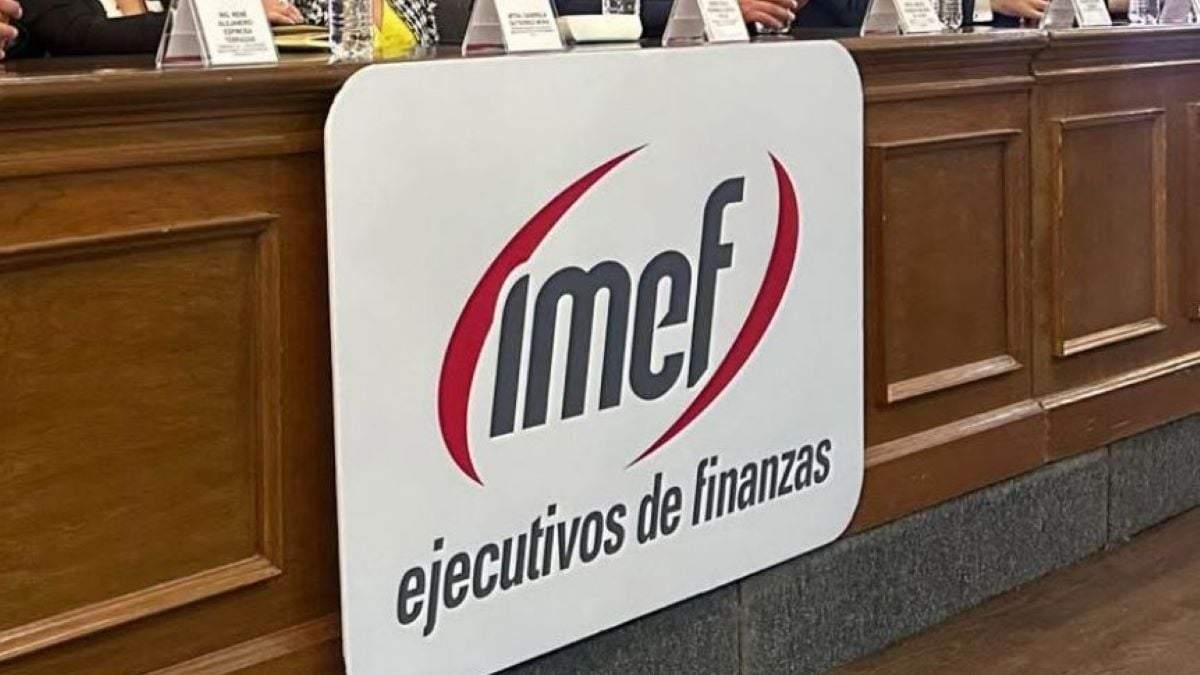 La encuesta recoge las expectativas de 43 analistas