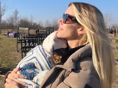 Cruz Urcera, el hijo de Manu y Nicole Neumann, tiene el moisés más chic de la temporada