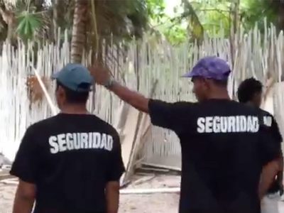 Autoridades ejecutan orden de desalojo en hoteles, casas y lotes de Tulum