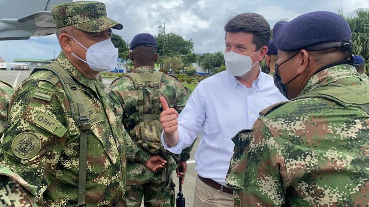 ).- El ministro de Defensa de Colombia, Diego Molano