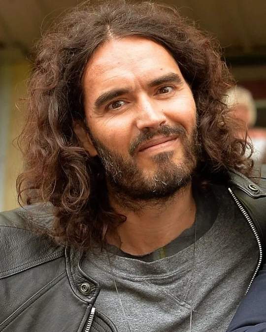 Russell Brand. Graves acusaciones en su contra