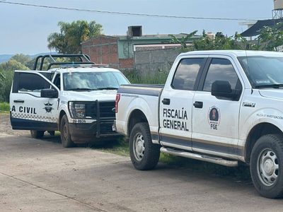 Hallan cuatro cuerpos en fosa clandestina de Huaniqueo, Michoacán