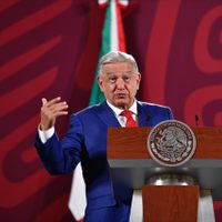 AMLO pide oír todas las voces en discusión de reforma electoral, "incluso la opinión de Calderón"