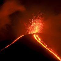 Alerta en Guatemala: ríos de lava y cenizas salen del volcán Pacaya