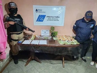 Secuestraron marihuana, vehículos y dinero en efectivo en Villa La Angostura