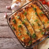 Receta de lasaña de berenjena con pollo: fácil, liviana y con esa capita de queso que te va a enamorar
