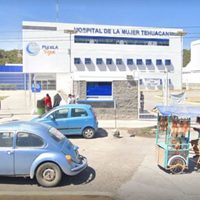 Hospital niega atención a una mujer y da a luz en la banqueta